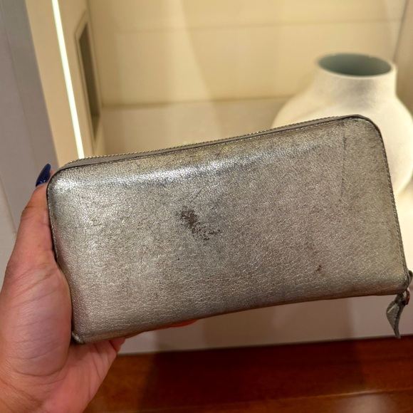 Givenchy Pandora Wallet - Picture 2 of 5